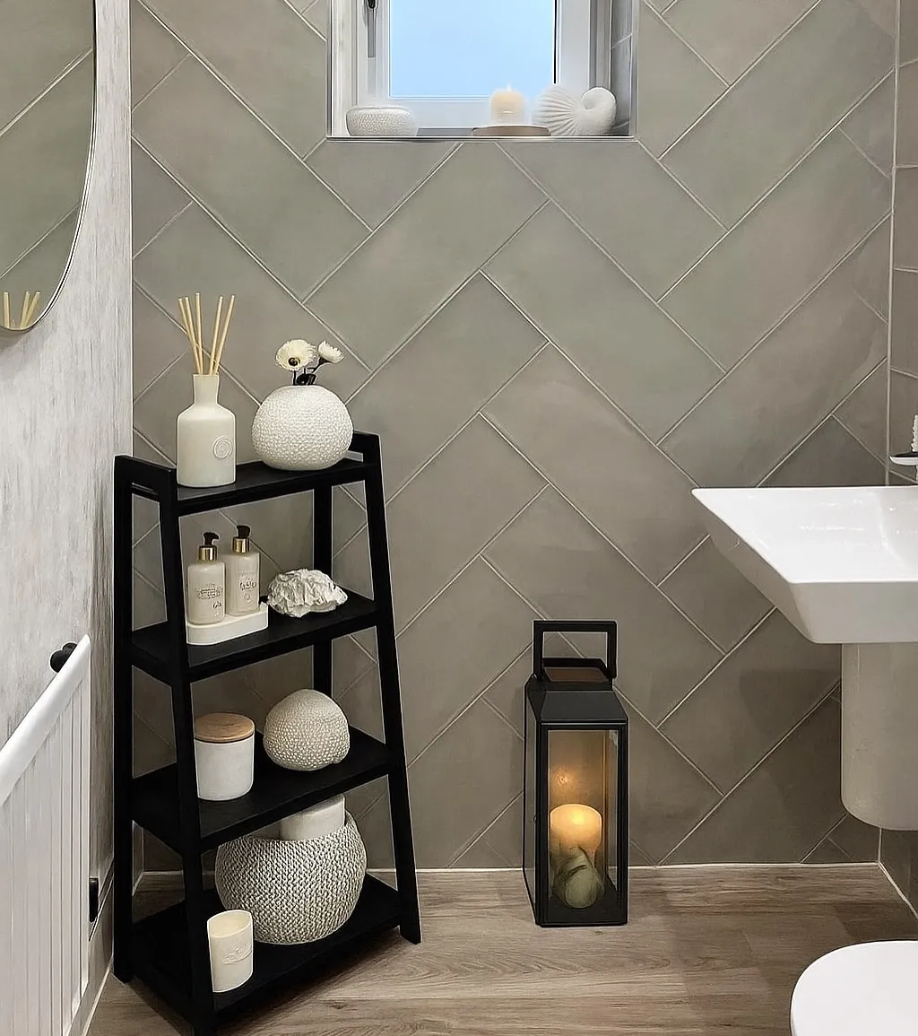 Black Ladder Shelf Styling