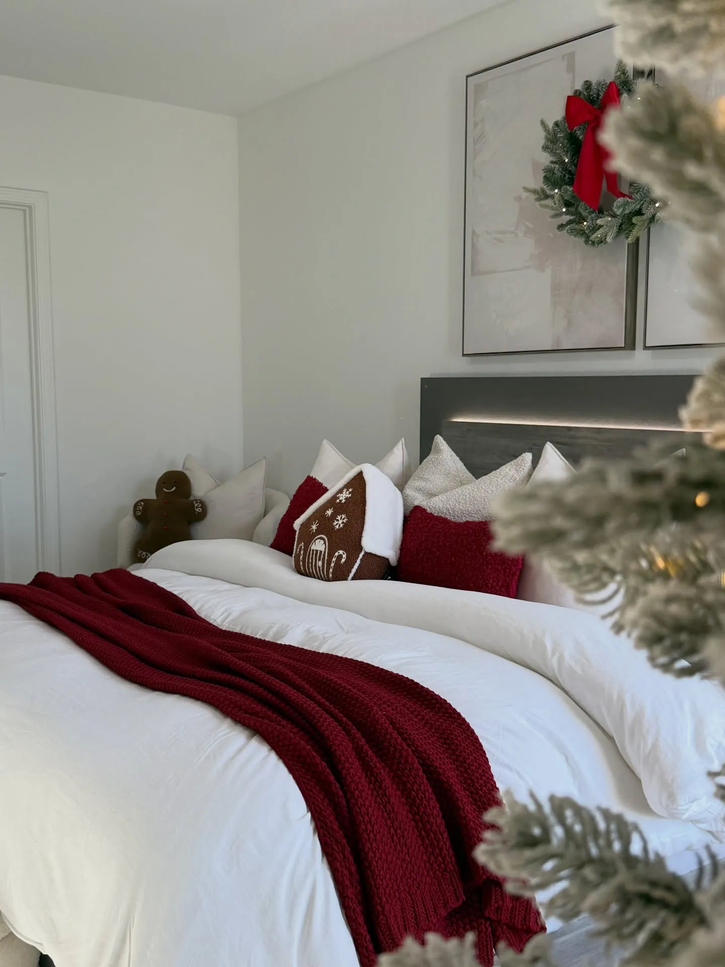 Crimson Throw Christmas Corner