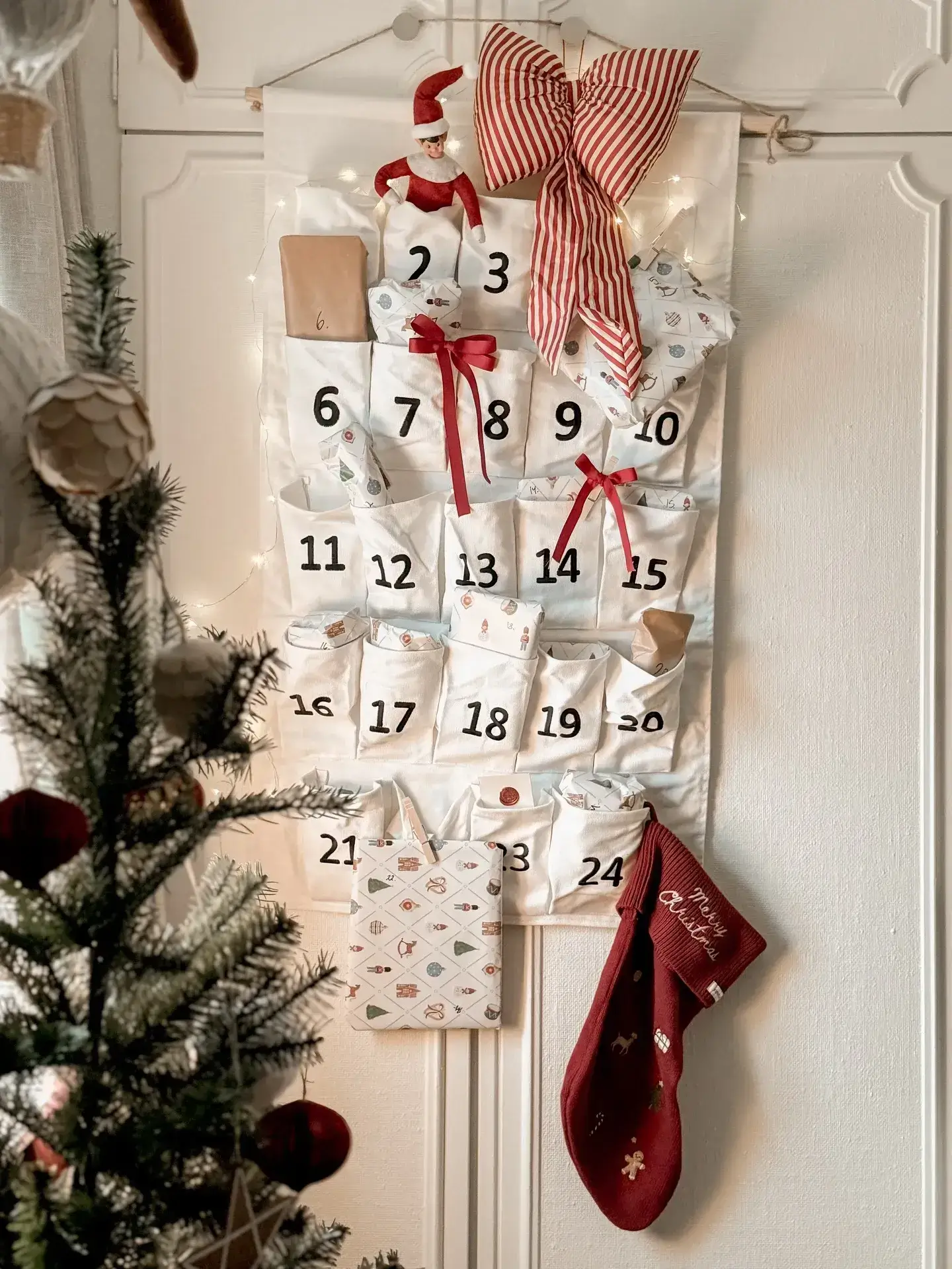 Festive Countdown Pocket Wall