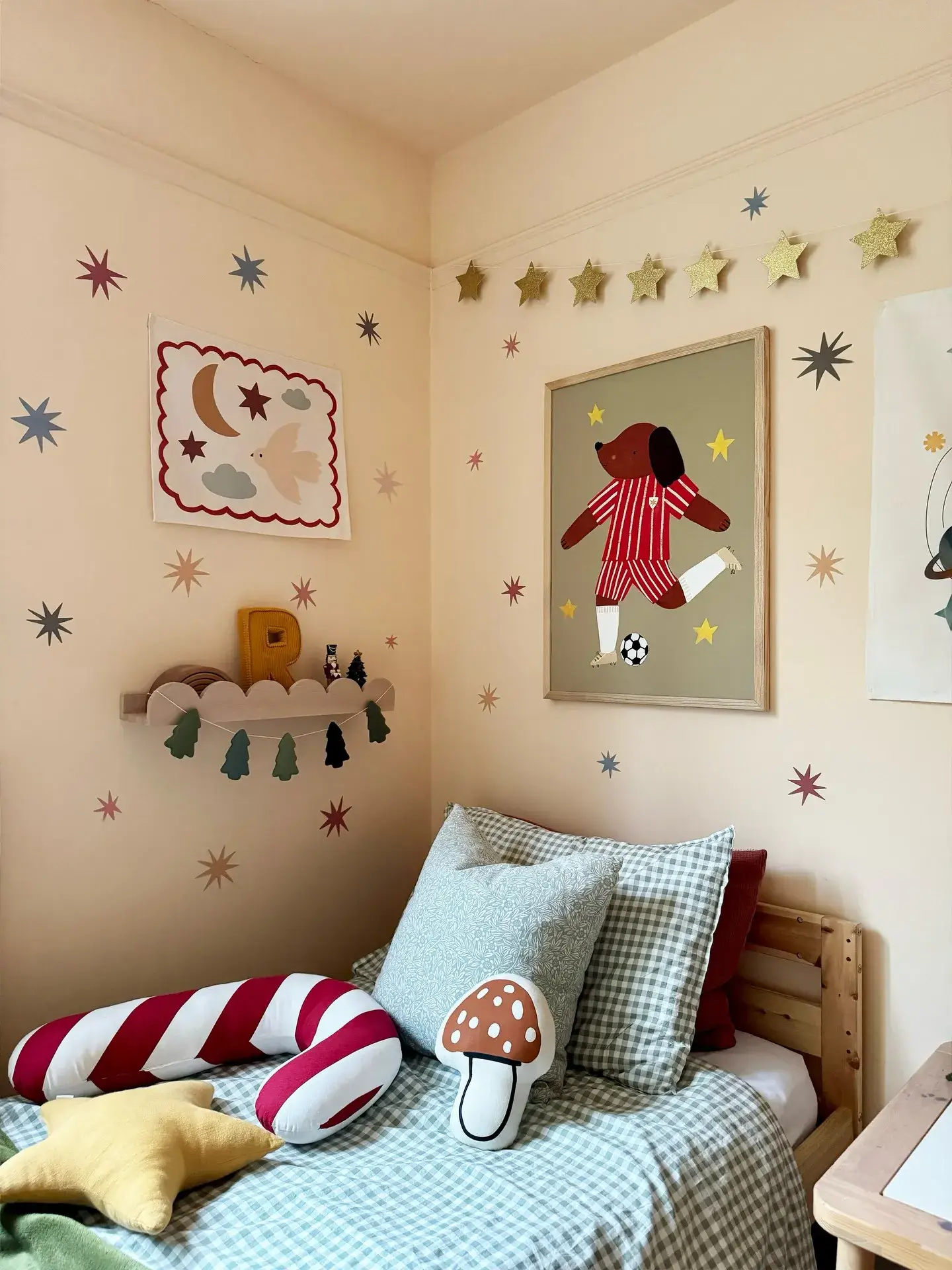 Starry Toybook Sleep Corner